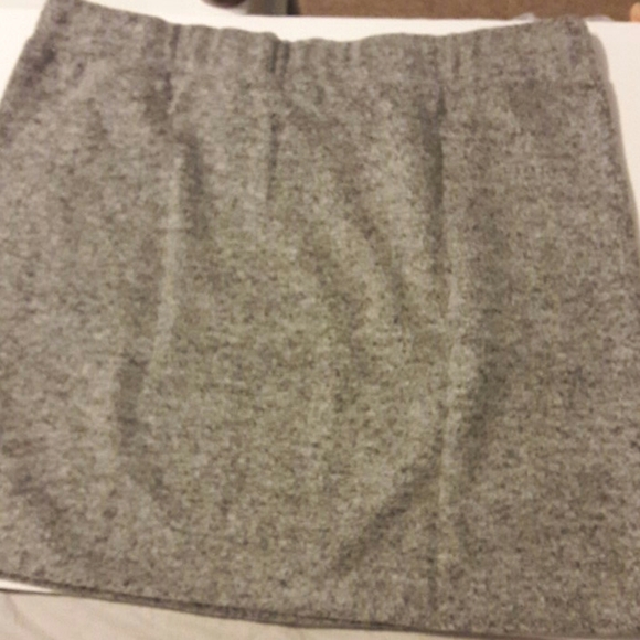 New Loft above the knee XL skirt - Picture 2 of 5